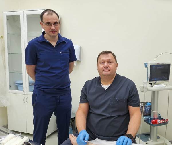 Флеболог Уфимцев Владимир Сергеевич и Семенов А.Ю. в процедурной «МИФЦ» на мастер-классе по эстетической флебологии