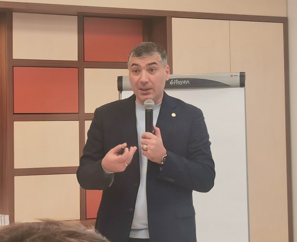 Докладывает Кургинян Хачатур Михайлович (Москва)