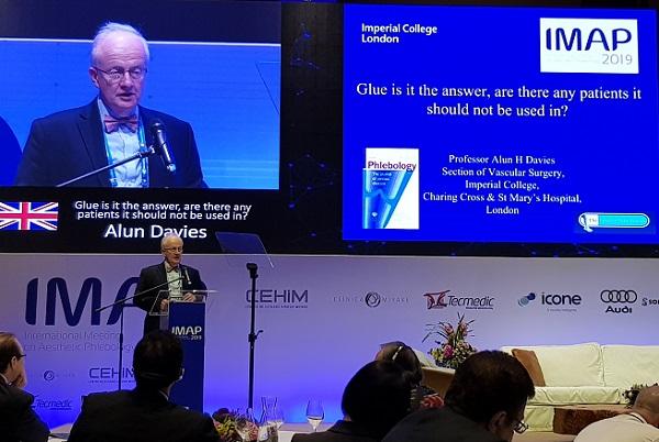 Докладывает Prof. Alun Davies (UK)
