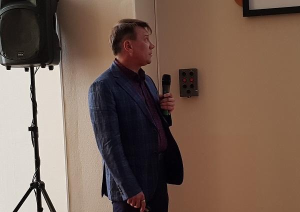 Докладывает Сандалов Е.Ж. (Екатеринбург)