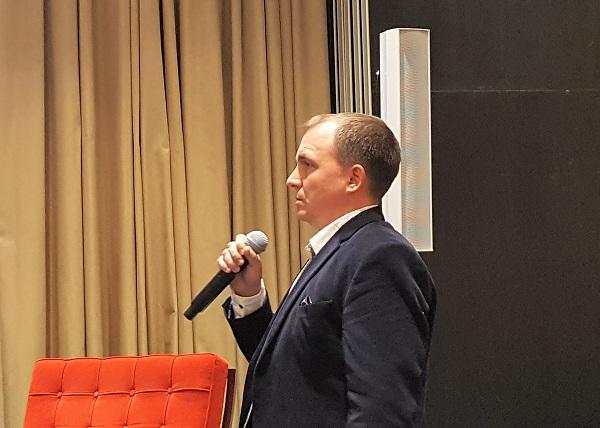 Докладывает к.м.н. Шебряков В.В. (Москва)