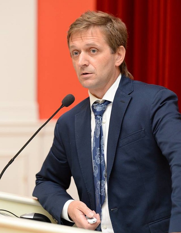 Докладывает д.м.н. Золотухин И.А.